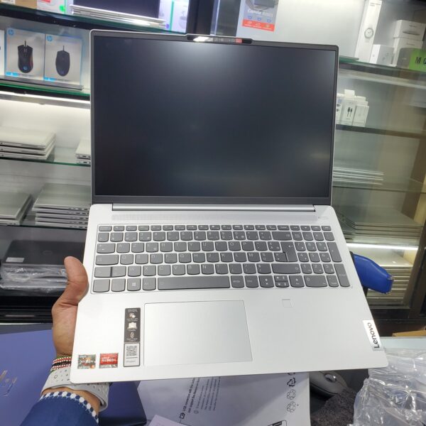 Lenovo IdeaPad Slim 5 Ryzen 5 700 Series