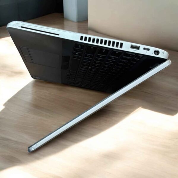 Dell Latitude 5510 - Image 3