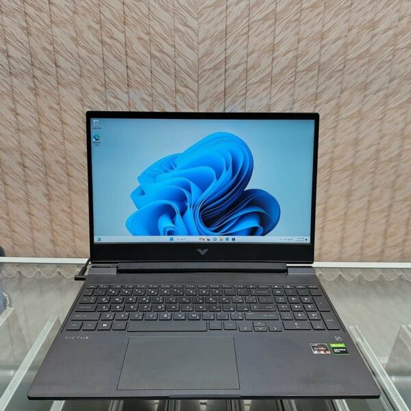 HP Victus 15