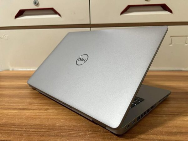 Dell Latitude 5440 - Image 3