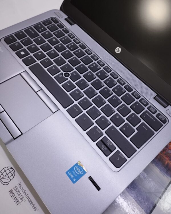 HP EliteBook 820 G2 - Image 3