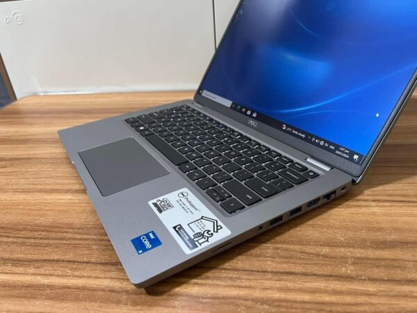 Dell Latitude 5440 - Image 4