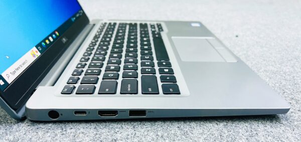 Dell Latitude 7400 - Image 4