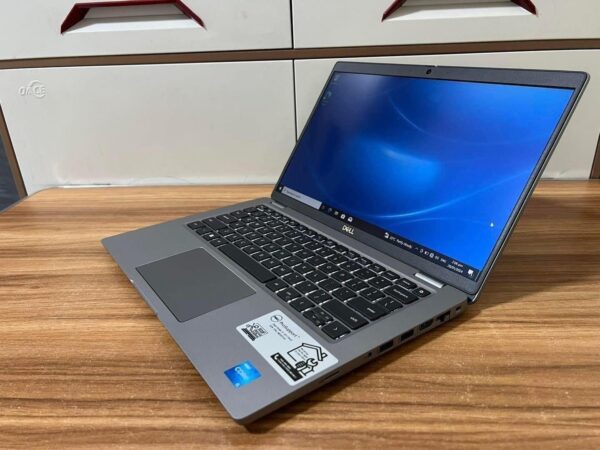 Dell Latitude 5440 - Image 2