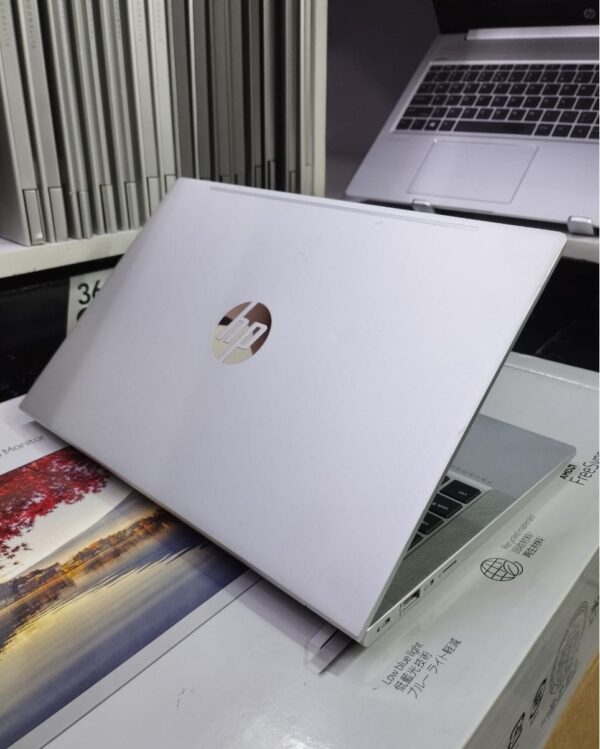 HP ProBook 430 G8 - Image 3